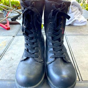 Levi’s women’s boots